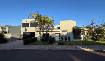 Casa para Venda em Cascavel, Pacaembu, 3 dormitórios, 3 suítes, 5 banheiros, 2 vagas