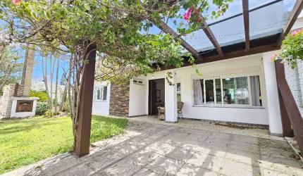 Casa à venda em Noiva do Mar