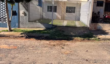 CASA EM MANDAGUAÇU