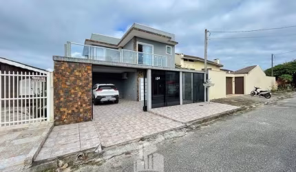 Sobrado 3 dormitórios a 100m do Mar em Matinhos