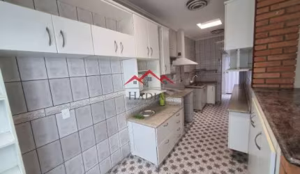 Casa térrea a venda e locação na Vila Municipal em Jundiai SP.
