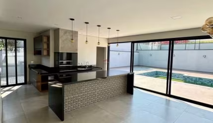 CASA A VENDA OU ALUGUEL NO CONDOMÍNIO VIVENDAS DO JAPI EM JUNDIAÍ-SP