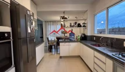 Casa triplex a venda e locação  Condomínio Reservatto Engordadouro em Jundiaí SP.