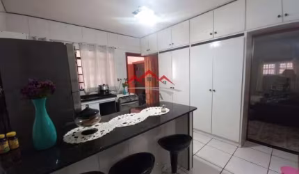 Casa térrea à venda com 03 dormitórios, Vila Progresso, em Jundiaí/SP