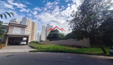 Terreno plano no Condomínio Quinta das Atírias - Eloy Chaves em Jundiaí/SP