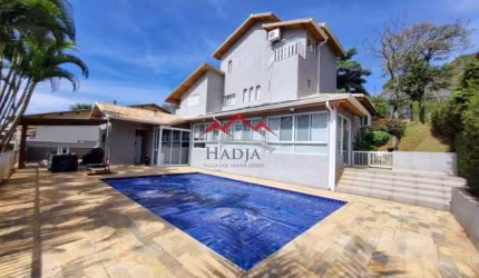 Casa de Alto Padrão para Venda no Condomínio Serra dos Cristais, Cajamar/SP - 4 Quartos, 4 Suítes, 3 Salas, 3 Vagas, 367m²
