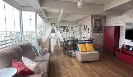 Cobertura à Venda no Ipiranga - 150m², 1 Suíte, Piscina e 2 Vagas no Condomínio Pontecchio