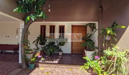Casa com 4 dormitórios à venda, 204 m² por R$ 500.000 - Independência - Ribeirão Preto/SP