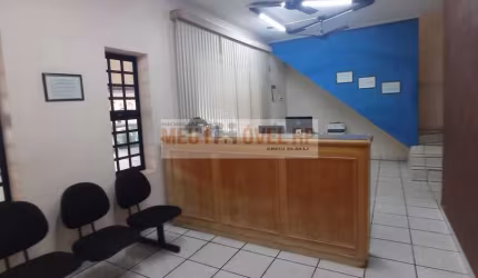 Casa à venda no bairro Vila Tibério - Ribeirão Preto/SP
