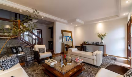 Casa em Condomínio À venda 214m² com 3 quartos 1 suíte 4 vagas, por R$ 1.280.000 no Residencial Mirante do Lenheiro em Valinhos.