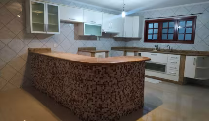 Sobrado com 3 dormitórios à venda, 380 m² - Parque São Vicente - Mauá/SP