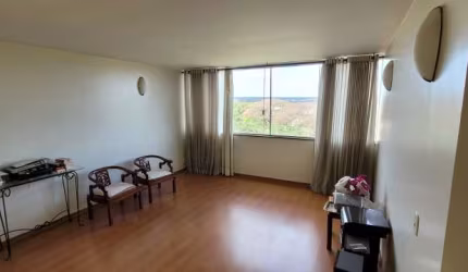 SQS 211 - LINDA VISTA LIVRE, NASCENTE, ANDAR ALTO, VAZADO !!!