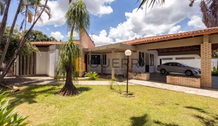 SHIN Ql 09 - Casa Térrea, 4 Quartos, Piscina e Linda Área Verde !!!
