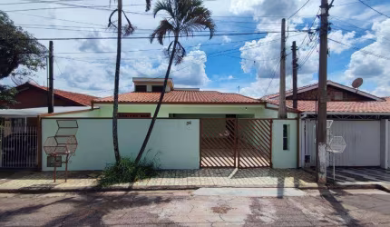 Casa com 3 dormitórios à venda, 226 m² por R$ 750.000,00 - Nova Vinhedo - Vinhedo/SP