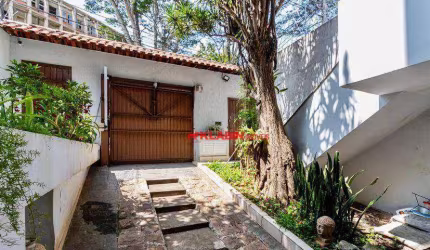 #-Casa com 3 Quartos e 3 banheiros à Venda, 263 m² por R$ 2.200.000
