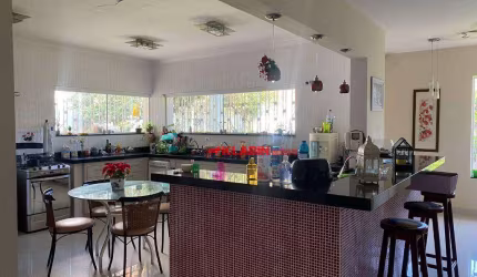 #-Sobrado com 5 dormitórios e 2 banheiros para alugar, 424 m² por R$ 16.925/mês - Bosque da Saúde -