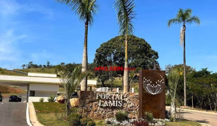 ** Terreno/Lote de 300m² em Condomínio Fechado com Excelente Localização em Atibaia - Residencial Portal Lamis - Fácil Acesso à Rodovias **
