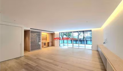 Magnífico Apartamento Recém Reformado com Excelente Acabamento - 211m² de Área Privativa - 3 Suítes sendo 1 Master - 3 Vagas de Garagem - Itaim Nobre