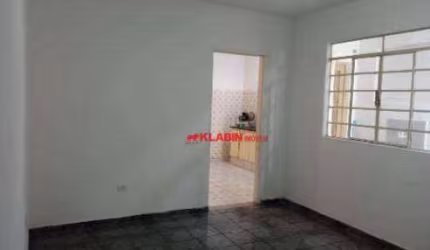 ** Casa Térrea de 2 Dormitórios e 3 Vagas de Garagem com 125m² Privativos  - Quintal - Boa Localização no Jaraguá ao Lado do Parque Pinheirinho **