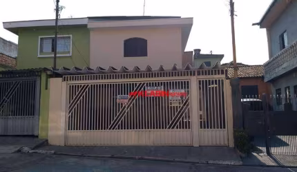 ** Ótimo Sobrado de 2 dormitórios sendo 1 suíte com 2 Vagas de garagem - 167m ² de Área Privativa - Comércios nas imediações  - Boa Localização **