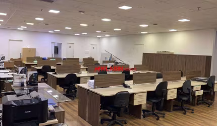 Espaço corporativo completo para locação no Capital Corporate - 225 metros, 6 vagas de garagem, salas de reunião, copa, refeitório e muito mais!