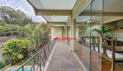 Casa no Morumbi a 1km do Hospital Israelita Albert Einstein Morumbi - 900 área construída - 5 dormitórios sendo 5 suítes - 7 banheiros - 8 vagas