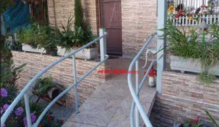 Casa com 6 dormitórios à venda, 157 m² por R$ 1.060.000 - Vila Carrão - São Paulo/SP