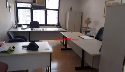 Conjunto comercial a venda na Vila Olimpia com 43m2,1 vagas, 1 copa e 1 wc