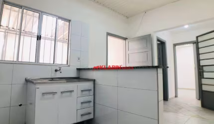 Casa com 1 dormitório para alugar, 30 m² por R$ 1.690/mês - Praça da Árvore - São Paulo/SP