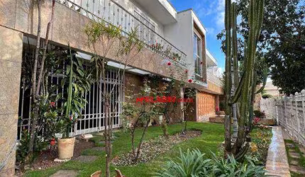 # MAGNÍFICO SOBRADO, 500 M2 ÁREA CONSTRUÍDA, COM PISCINA E EDÍCULA - EXCELENTE LOCALIZAÇÃO.