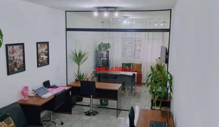 Sala/Conjunto Comercial Reformado com Aproximadamente 33m² de Área Útil com Boa Localização no Bairro Liberdade (Próximo ao Metrô)