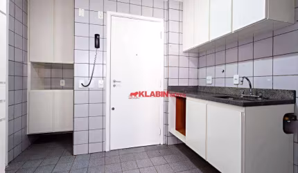* Apartamento de 2 Dormitórios sendo 1 suíte com 2 Vaga de Garagem mais depósito - 65,75m² de Área Privativa - Ótimo localização*