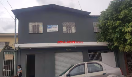 Sobrado com Finalidade Mista (Residencial e Comercial) com Entrada Independentes - 250m² de Terreno e 160m² de Área Útil/Construída - Rua Tranquila