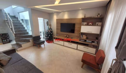 Belíssimo Sobrado Totalmente Reformado com Área Gourmet (Churrasqueira) - 4 Dormitórios sendo 3 Suítes - 4 Vagas de Garagem - 160m² de Área Construída