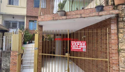 Sobrado Reformado de 2 Dormitórios com 1 Vaga de Garagem - Edícula/Escritório - Quintal com Espaço Gourmet (Churrasqueira) - 129m² de Área Construída