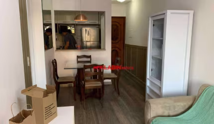 Apartamento com 45m² de Área Útil de 1 Dormitório com 1 Vaga de Garagem (Manobrista) - Excelente Localização Próximo às Estações Eucaliptos e Moema