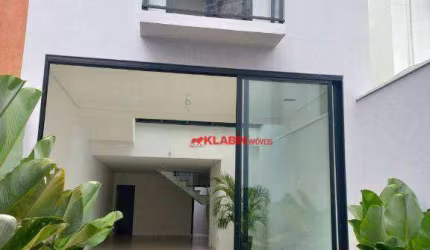 Excelente OPORTUNIDADE!! Casa de 3 Suítes, com 3 Vagas de Garagem, Quintal, Sala com pé direito alto!