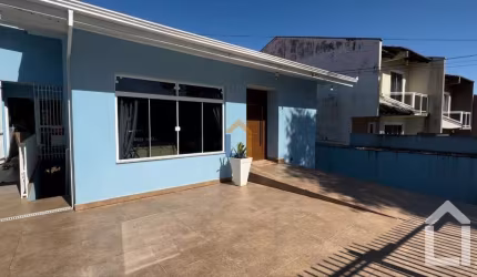 Casa com 178m² no Santa Cândida