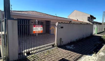 Casa no Cajuru de 200 m² com 4 quartos