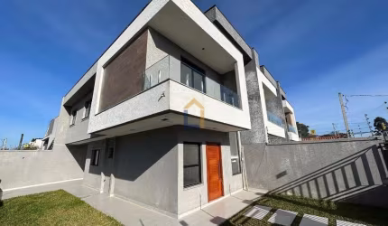 LINDO SOBRADO NOVO 3 QUARTOS NO CAPÃO DA IMBUIA 132 m²