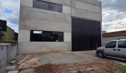 Barracão com 280m² no bairro Vargem Grande