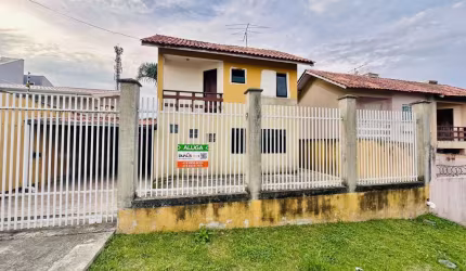 Sobrado com 75m² para locar no Xaxim