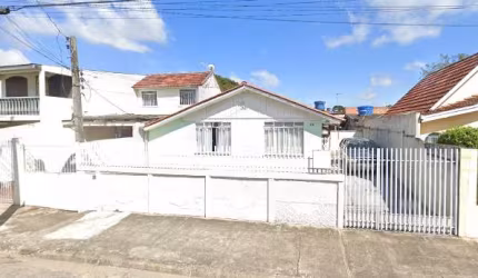 Casa com 200m² no Atuba