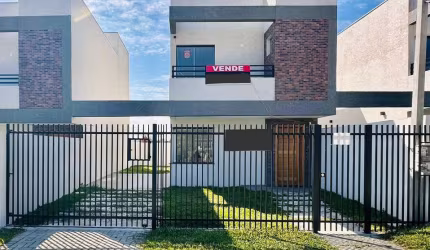 Sobrado com 111m² no Bairro Alto