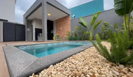 Casa térrea nova impecável com 3 suítes, piscina, espaço gourmet em condomínio fechado - Mogi das Cruzes/SP