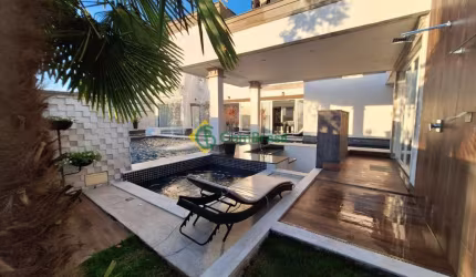 Vende ou Aluga Mansão Resort 3 andares com elevador - Condomínio - Mogi das Cruzes /SP