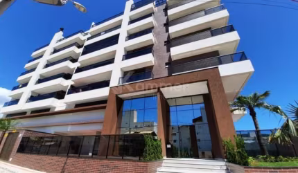 Cobertura duplex a venda em bombas, finamente mobiliada a poucos metros do mar