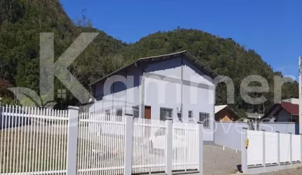 Galpão à venda em Luiz Alves no Ribeirão Máximo, com 358m² de área construída