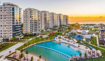 Apartamento com 5 suítes a venda no Brava Home Resort na praia Brava