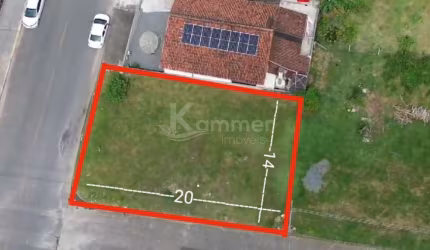 Terreno de esquina com 280m², rua da frente asfalto e rua lateral sem saída calçada.  Bairro jardim Los angeles